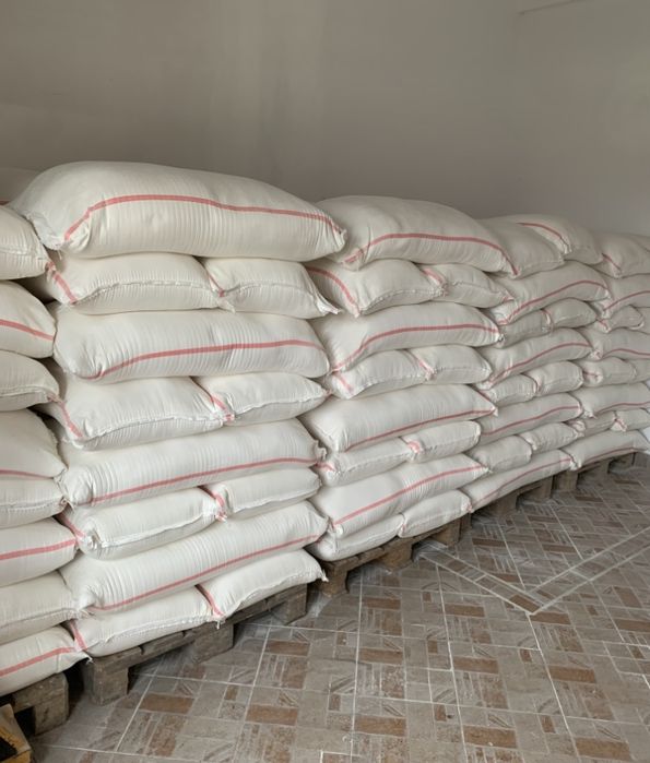 Vând făină de grâu 650 sau integrală