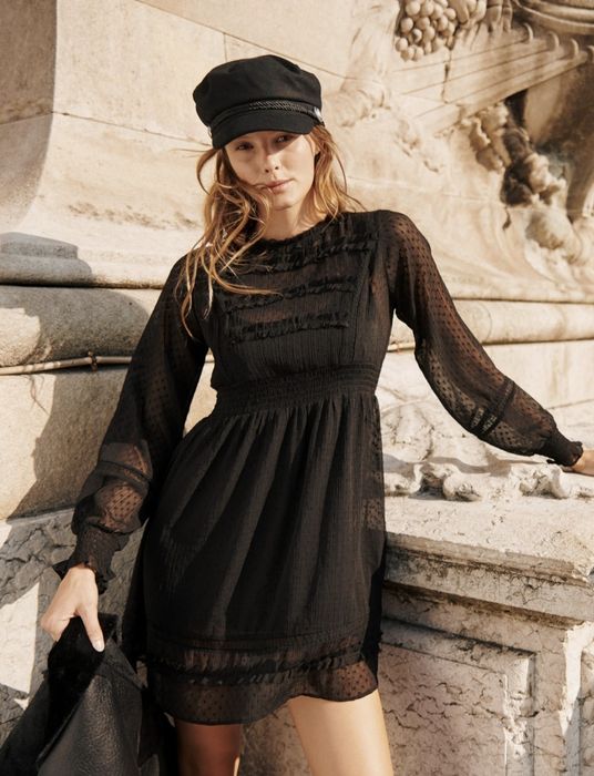 Нежна рокля М-Л размер