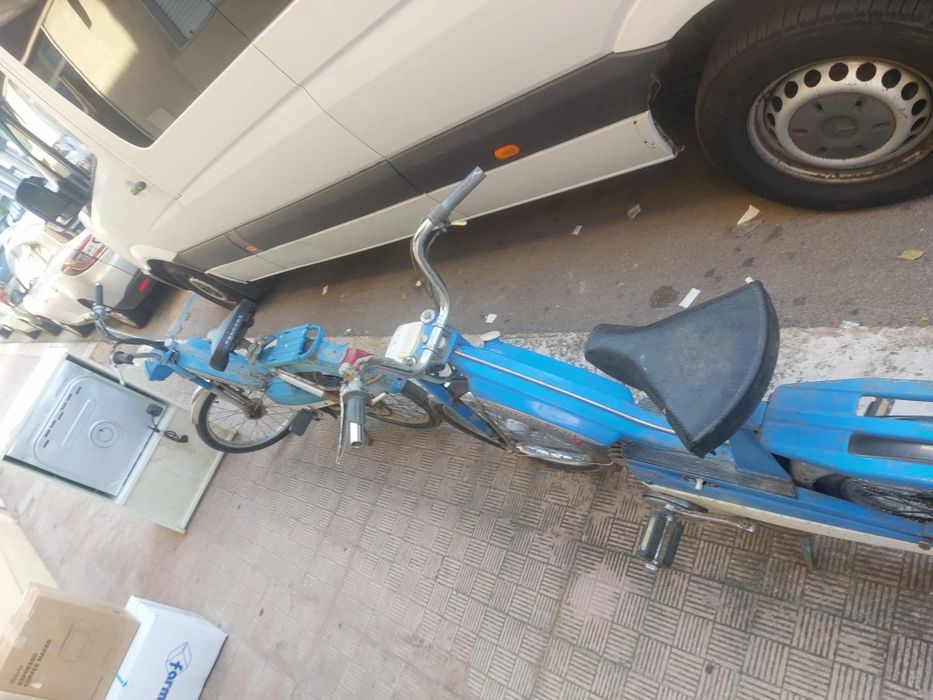Vând mopeduri funcționabile