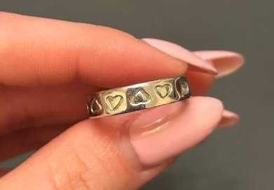 Дамски пръстен със сърца