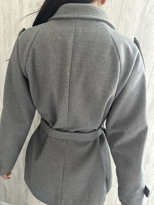 Пальто женское серое