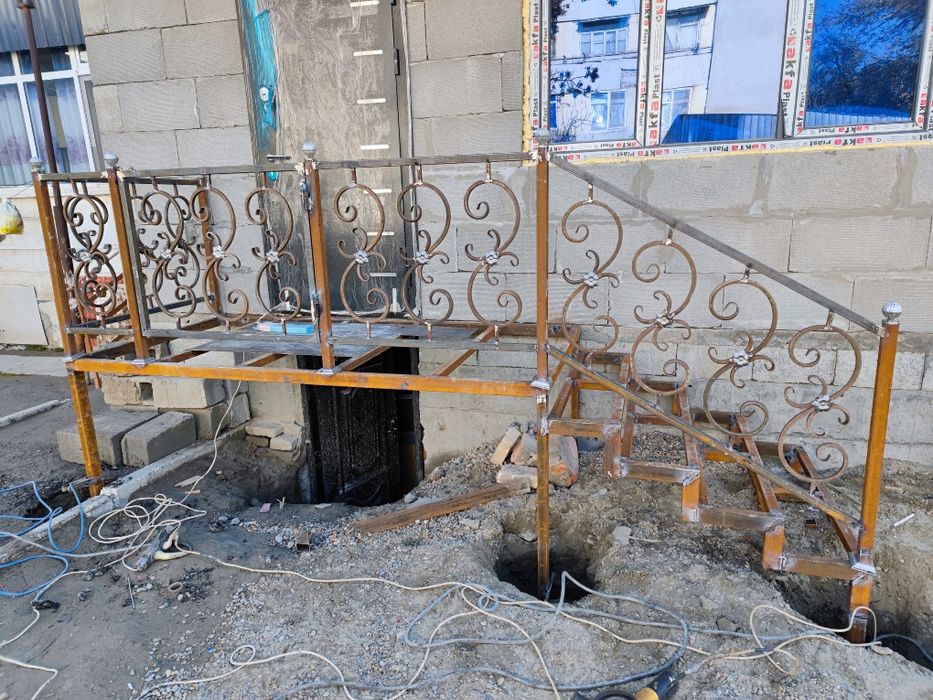 Elektro svarka  zina lesnitsa perila naves . Лестница аграждения