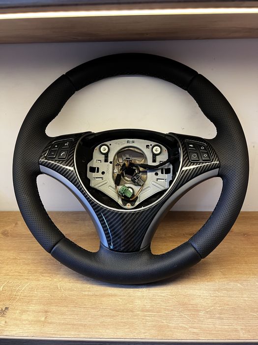 Vand (1150) schimb (500) volane de Bmw E90 E91 E92 X1 E88 E84 E81 E83 E84 seria3/1
