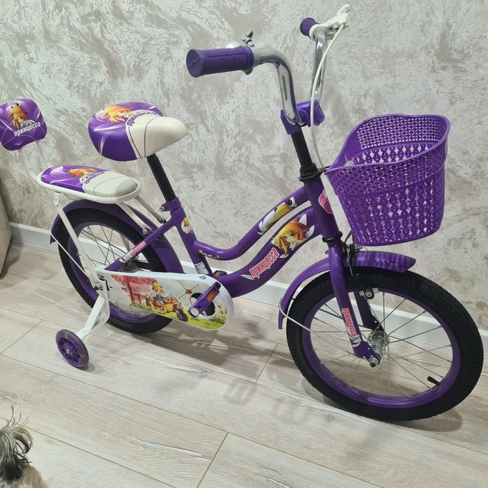 Велосипед новый яркий