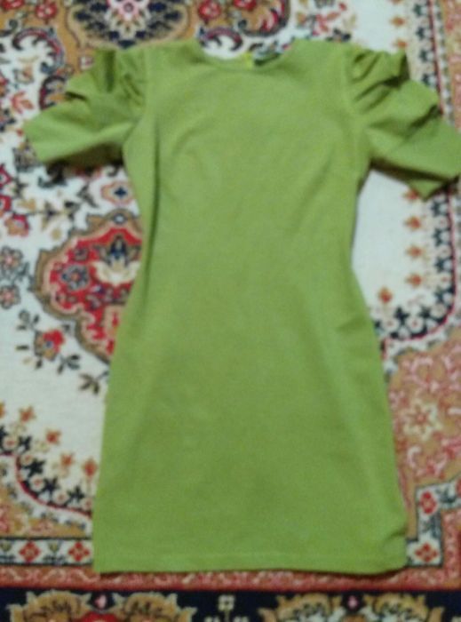 Продам новое платье