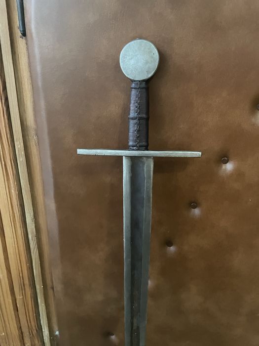 Средновековен меч