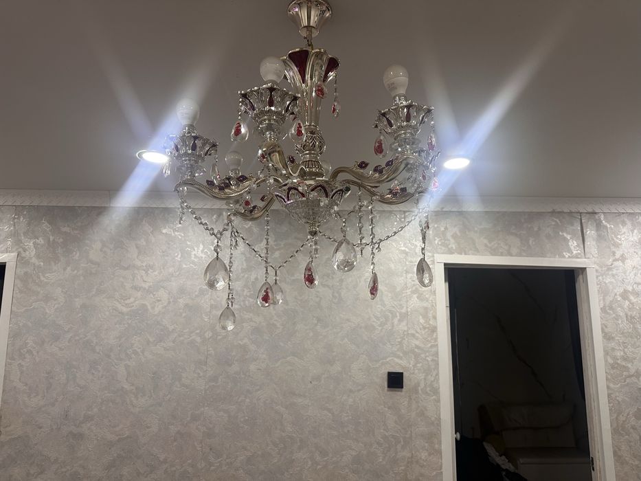 продам люстру за 5000 тг