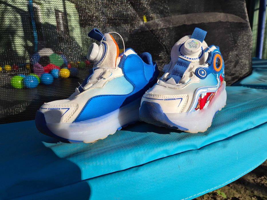 3 perechi de adidasi la un super pret