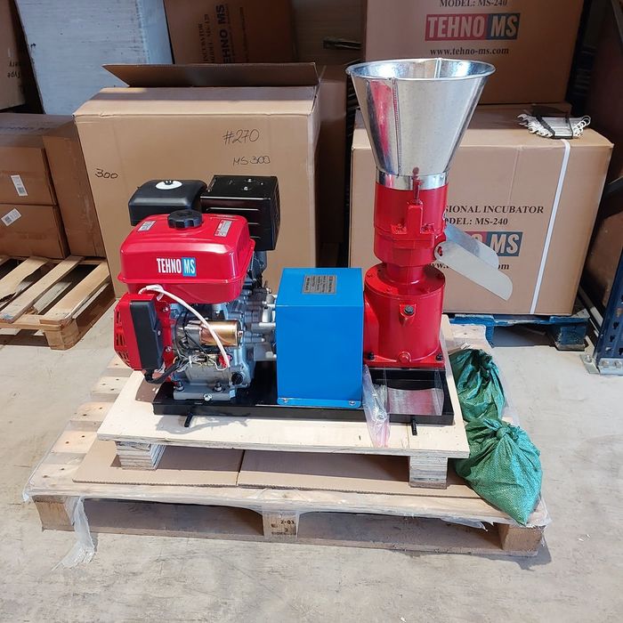 База за гранулатор KL-140S (тяло и редуктор) + 2 матрици