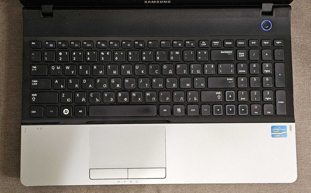 Лаптоп Samsung Series 3 Intel® Core i3