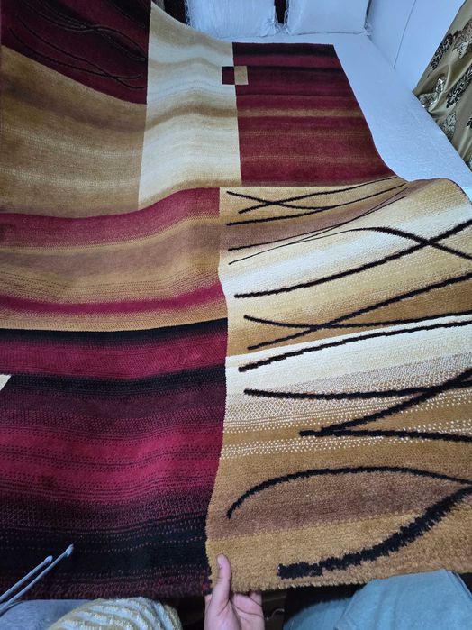 Персийски килим.Използван е само веднъж, изпран е.