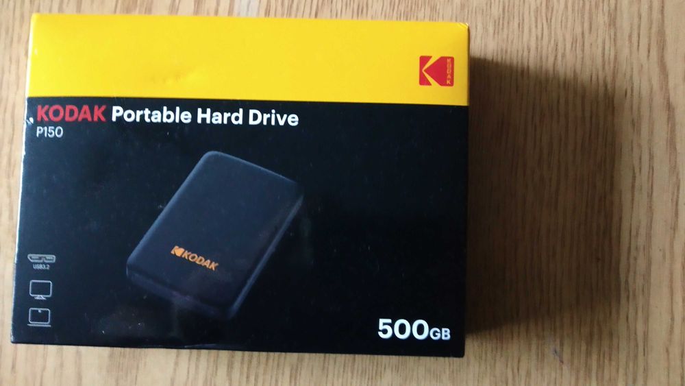 Чисто нов твърд диск.