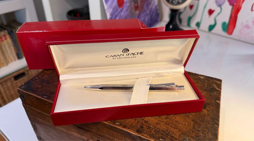 Pix argintat Caran D'ache nou in cutie