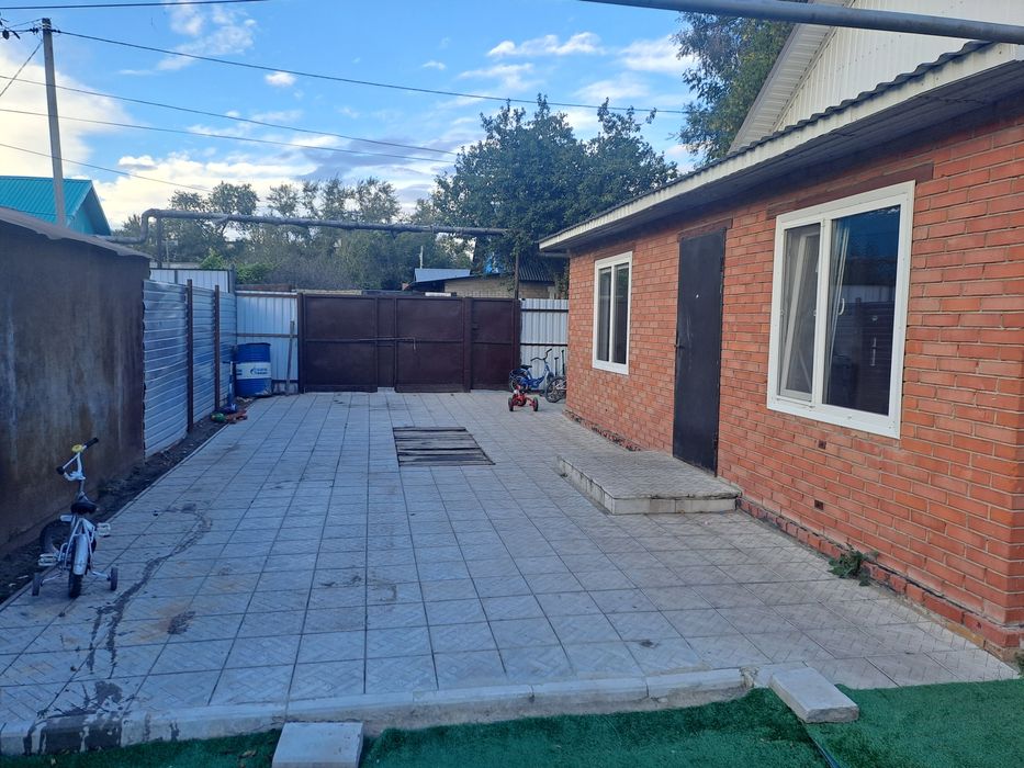 Продам дом район складкой