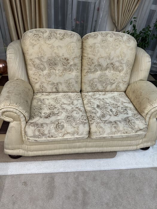 Продам двух местный диван