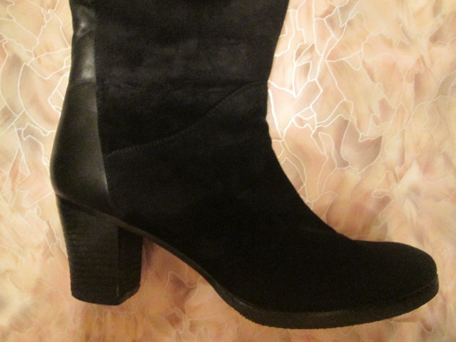 Продам женские сапоги