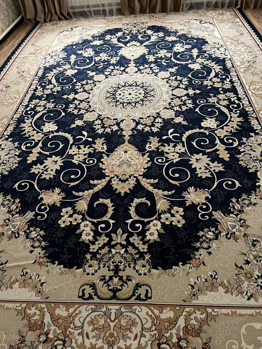 Продам ковер в отличном состояний