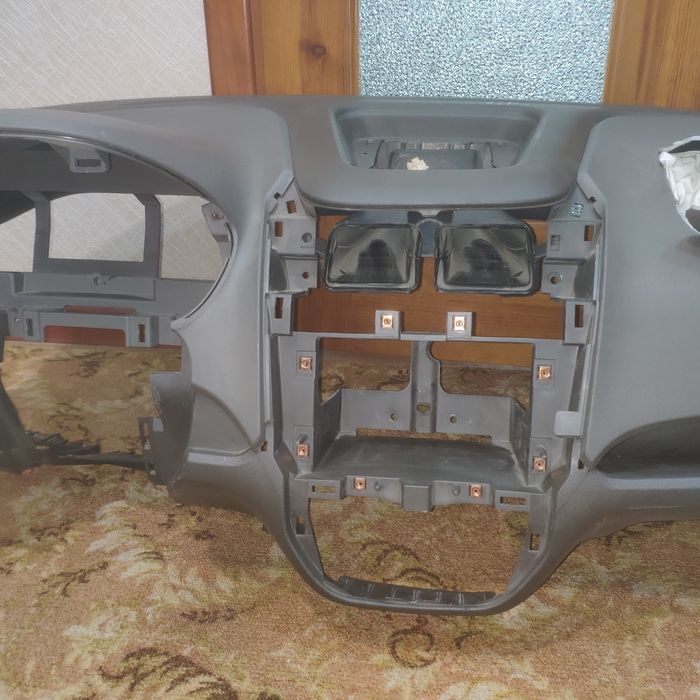 Chevrolet Cobalt торпедка