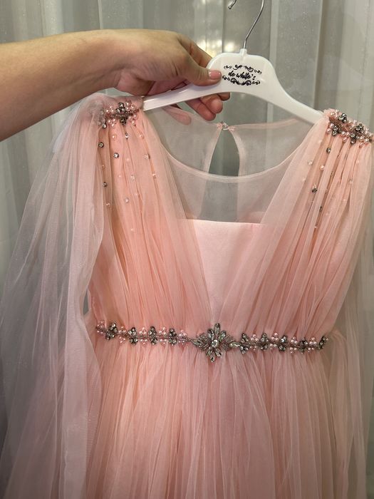 Платье со шлейфом