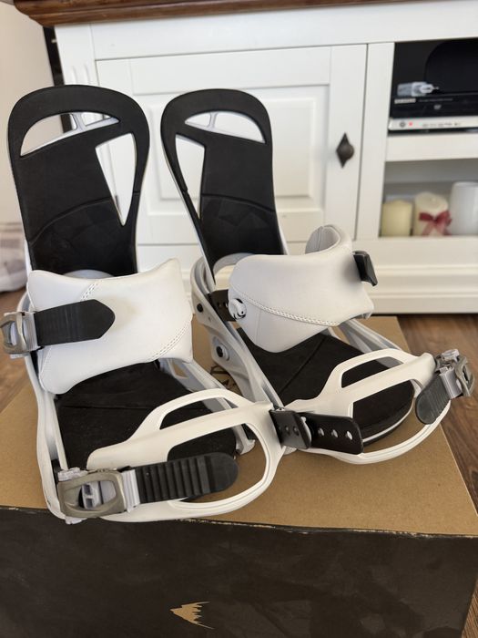 Legaturi snowboard BURTON SCRIBE WMS – M – Fade to White