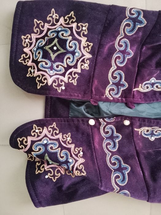 Кажекей бешпет сатылпды