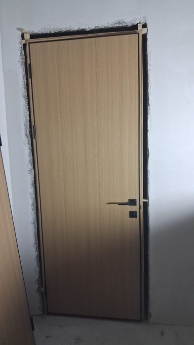 Установка межкомнатных дверей