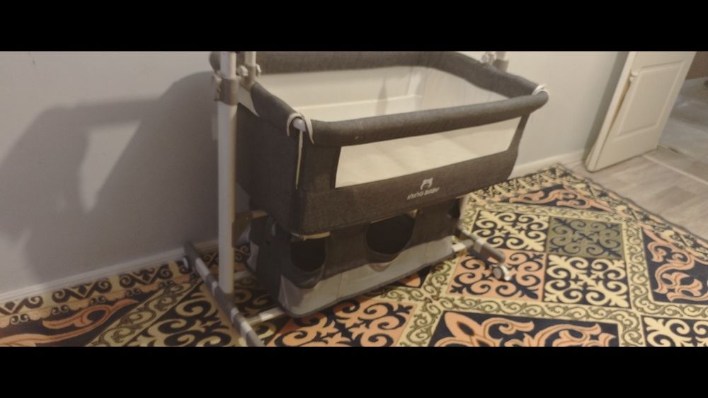 Срочно продам манеж.