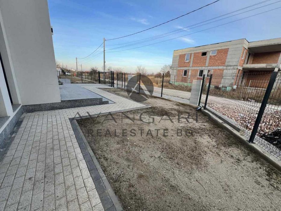 Продава се Къща в Пловдив, Беломорски - 350 кв.м за 1137 €/кв.м - Снимка #22