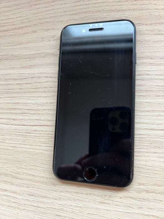 Iphone SE 2020 utilizat