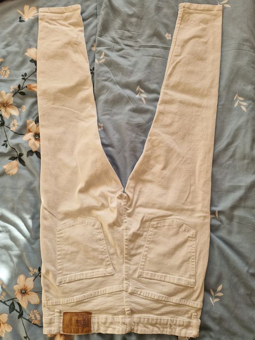 Pantaloni/blugi albi de vara barbati