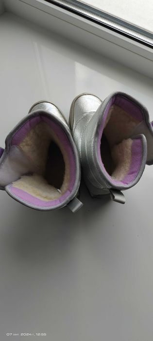 Продам детскую обувь