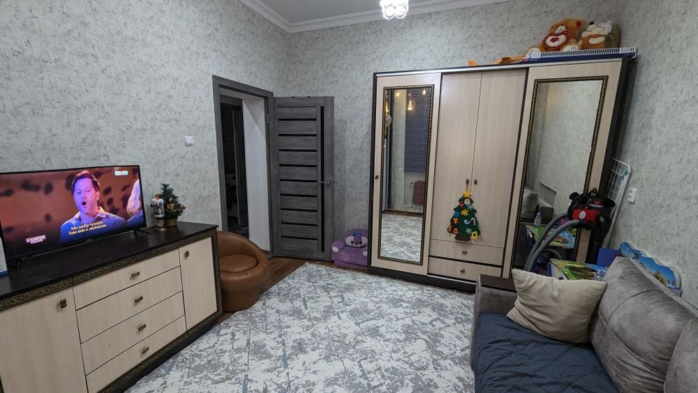 продам 3 комнатную