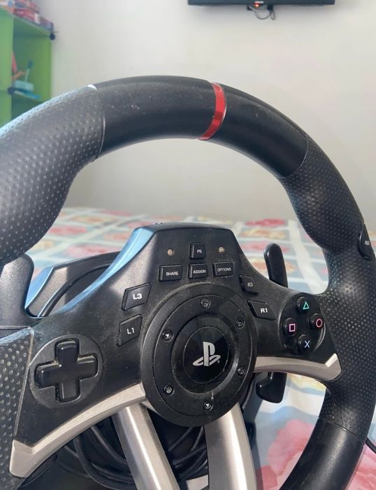 Vând Volan playstation 4 cu fir lung