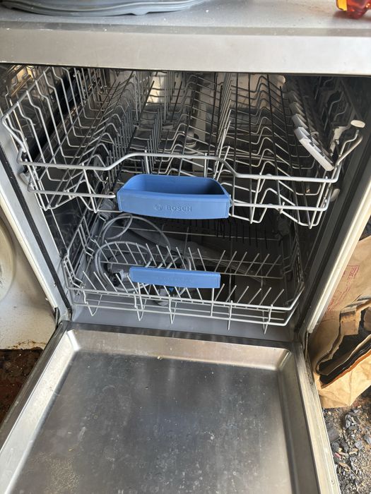 Продам посудомоечную машину