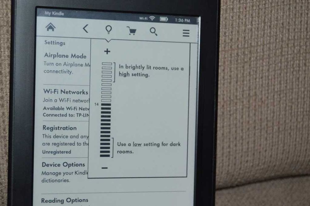 E-reader Amazon Kindle Paperwhite 1 (Model EY21, Display 6" Touch Iluminat + Husa Protectie)