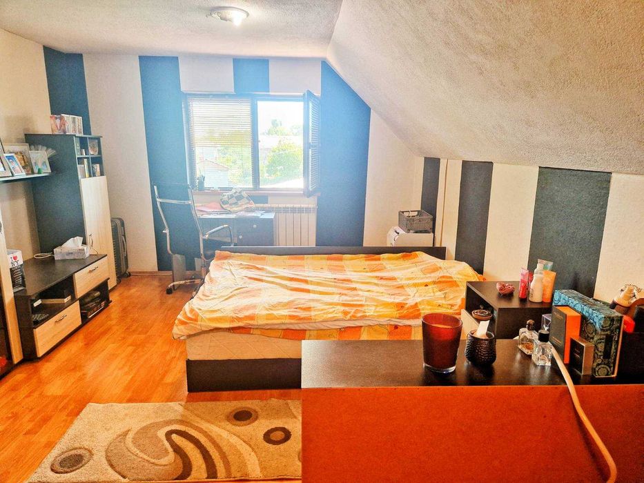 Имот Корект продава обзаведена Двуетажна Къща, с. Боянци, обл. Пловдив