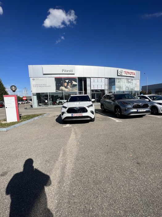 Toyota Highlander 2,5 Hibrid AWD Luxury Pearly