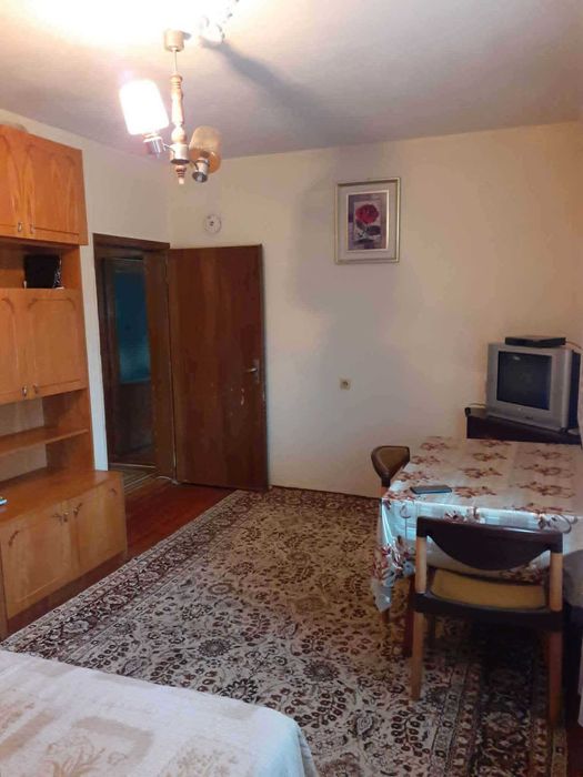 Продавам Етаж от къща в гр. Полски Тръмбеш
