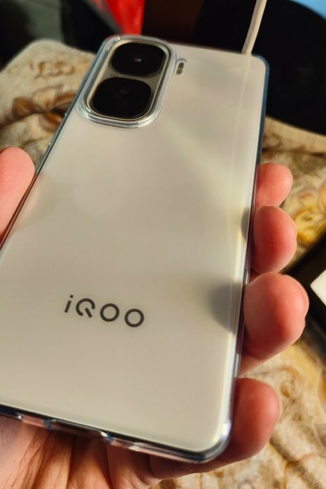 Игровой iQOO Neo 10, 12/256