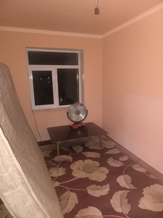 3 xonali xonadon sotiladi