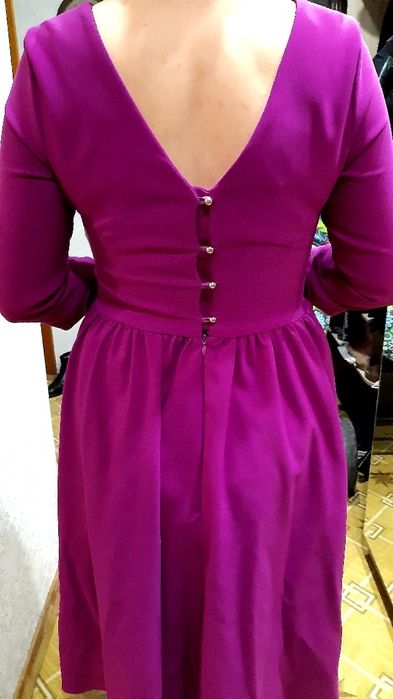 Продам платья и комбинезон