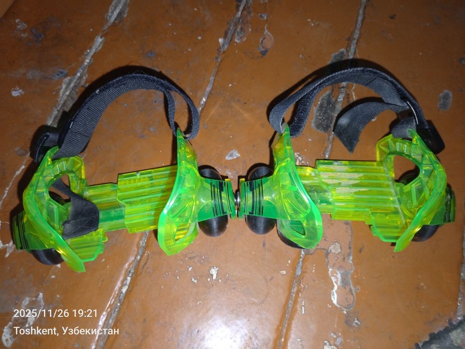 Продам ролики на обувь