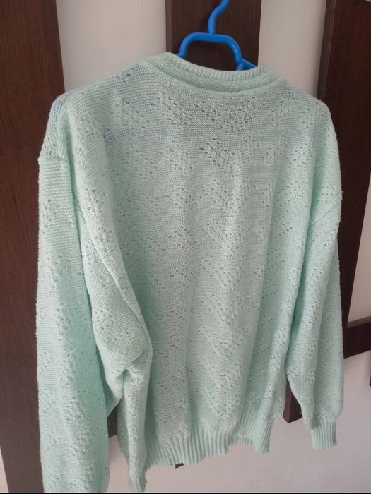 Pulovar subtire dama cu nasturi marime 48-50 sau XXL stare foarte buna