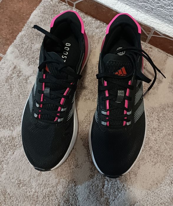 Дамски маратонки adidas AVRYN