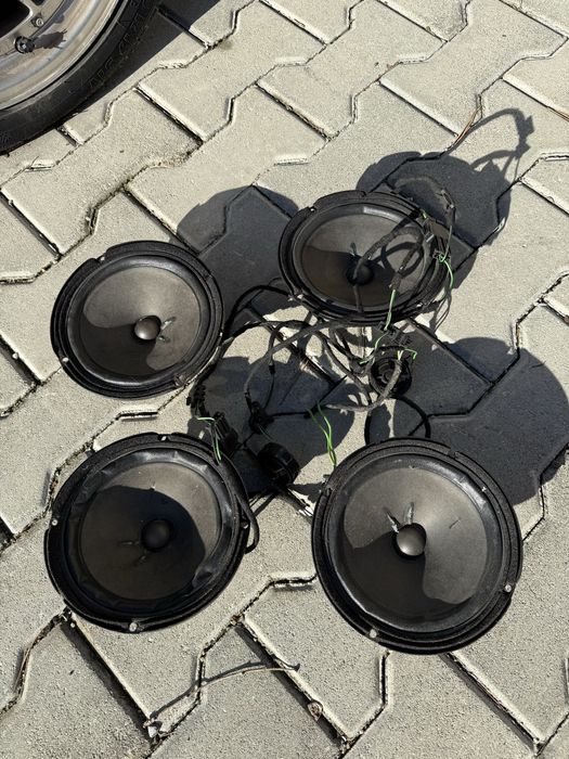 BOSE колони за кола