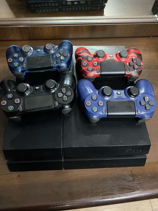 Продам пс4 идеал!