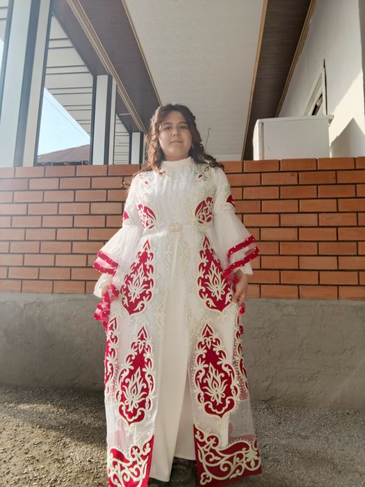 Kelin sarpo un yuzochtida kiyilgan holos narxiga arziydi