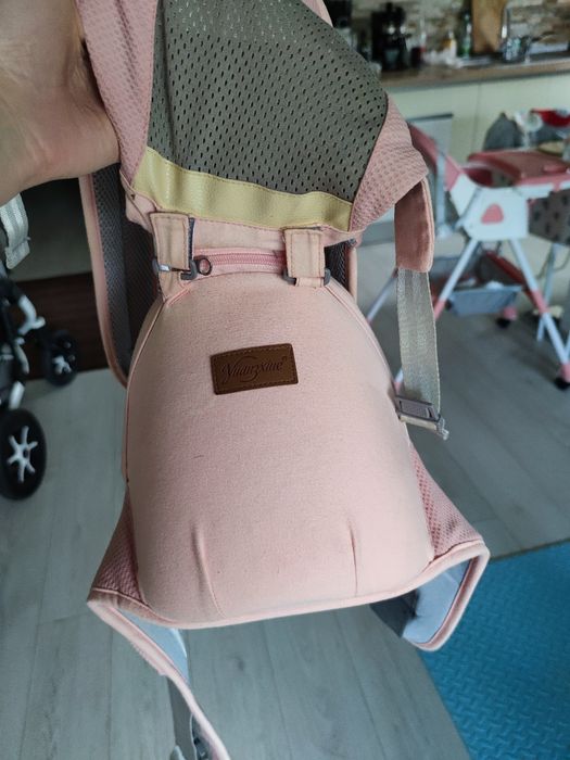 Marsupiu bebe frontal cu scaunel
