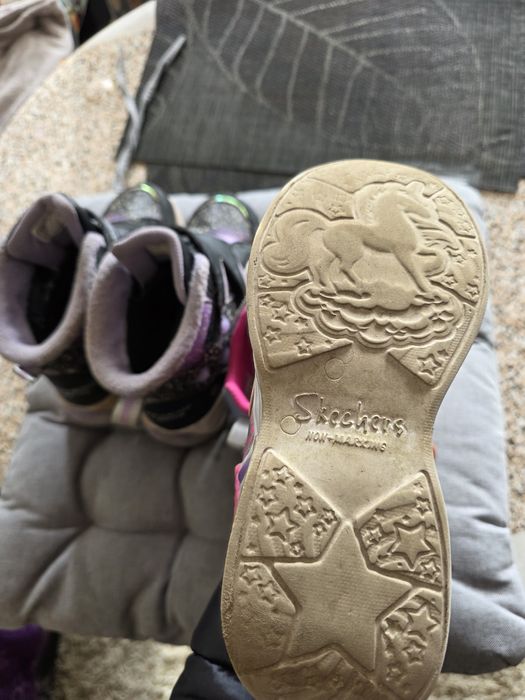 Sketchers  waterproor