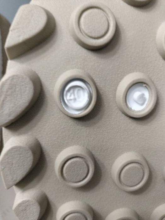 Продам новые крассовки 40-размер